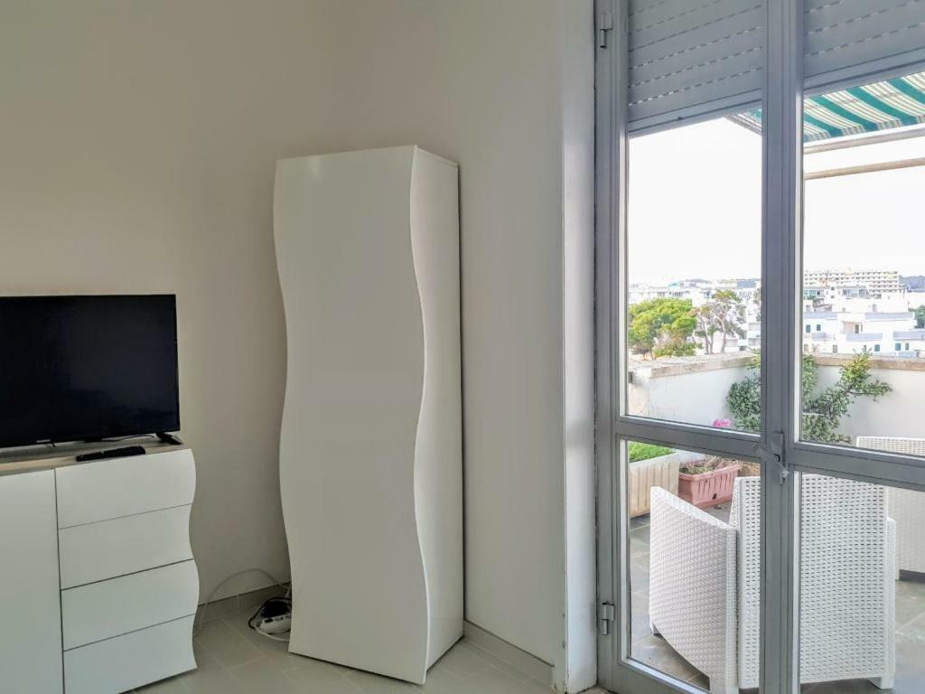 Suite Con Terrazzo Sul Mare E Discesa In Spiaggia A Gallipoli Extérieur photo